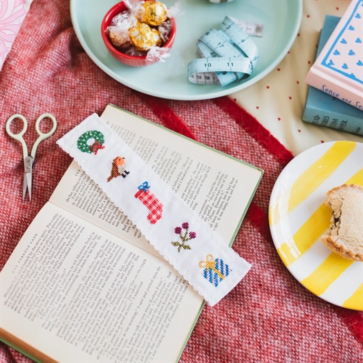 CHRISTMAS BOOK MARK fra Cotton Clara